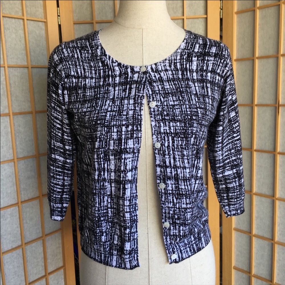 BNWOT Black/White Printed 3/4 Sleeve Cardigan